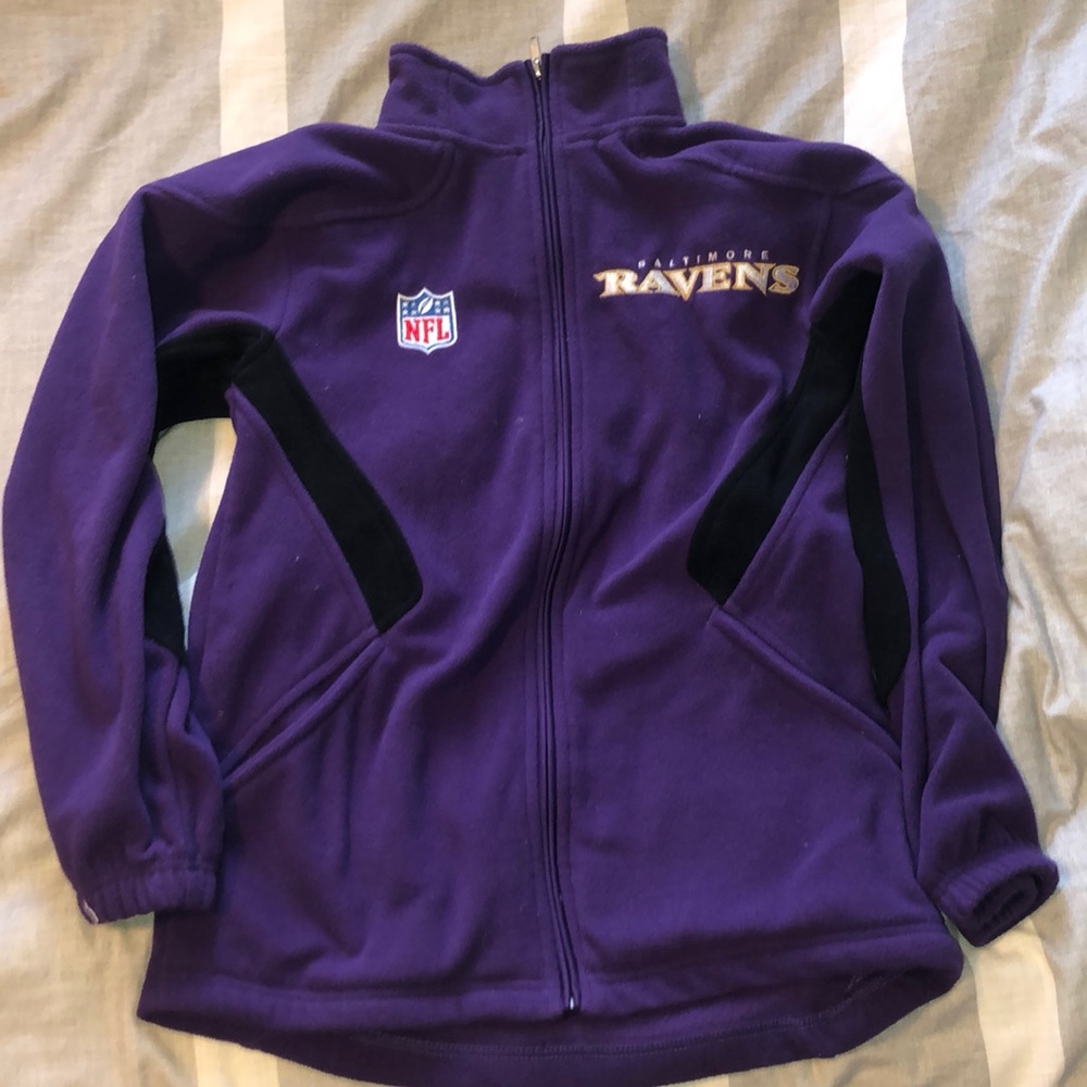 Ravens zip up